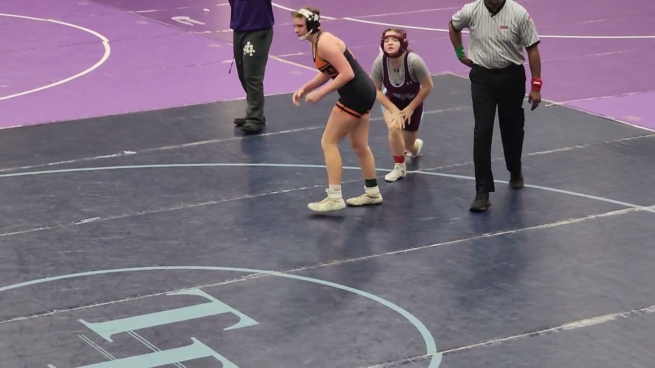 IWCOA Sectionals 145lbs Round 2 - Minooka vs Kankakee