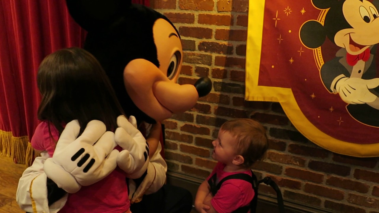 Meeting Talking Mickey Mouse at Magic Kingdom 2016