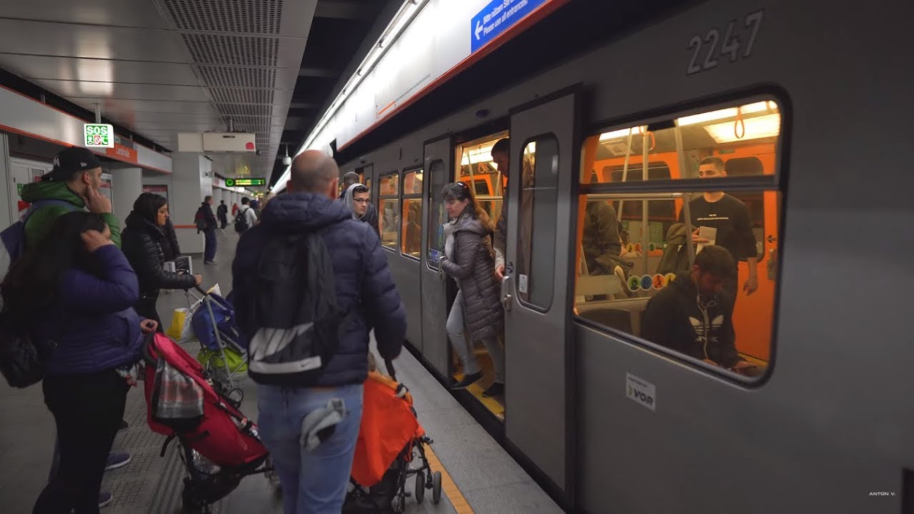 Austria, Vienna, U-bahn ride from Mitte to Erdberg