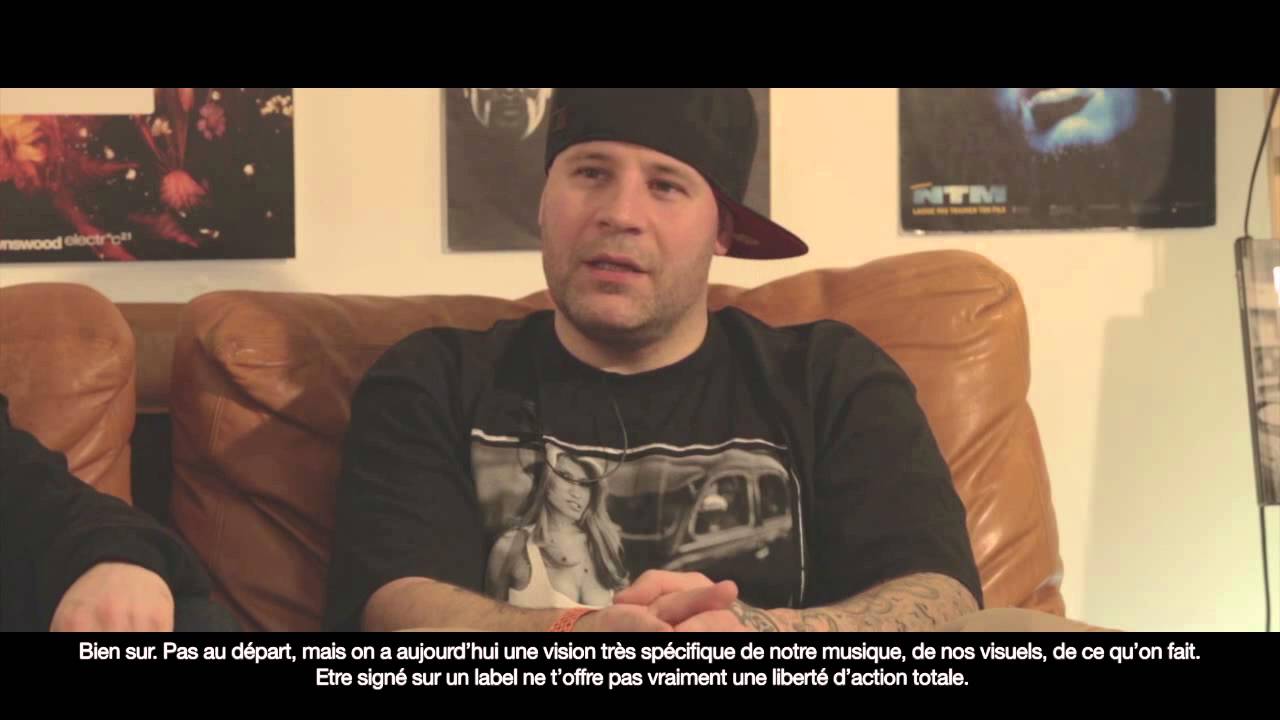 Chilling With Snowgoons