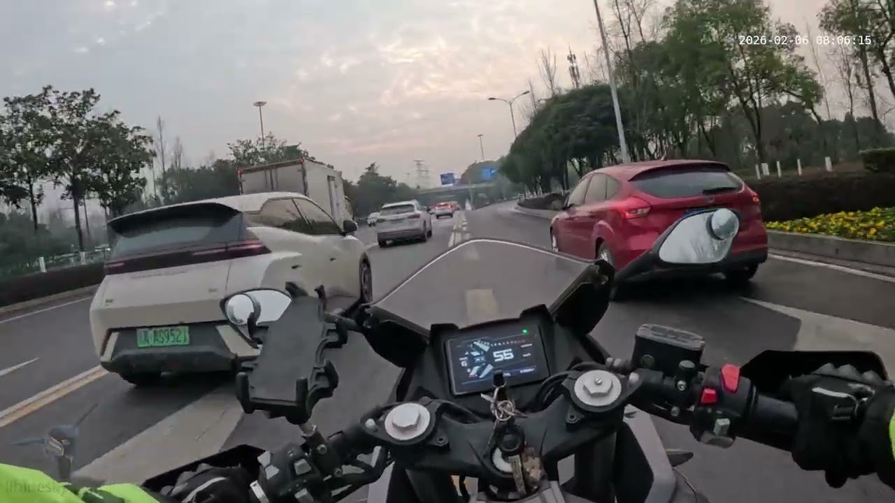 Rush Hour Benelli 302R Commute to Work in Chongqing, China-AM 6/2/2026