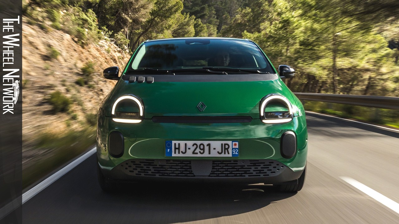 2026 Renault Twingo E-Tech Electric 'Techno Version' | Absolute Green | Driving, Interior, Exterior