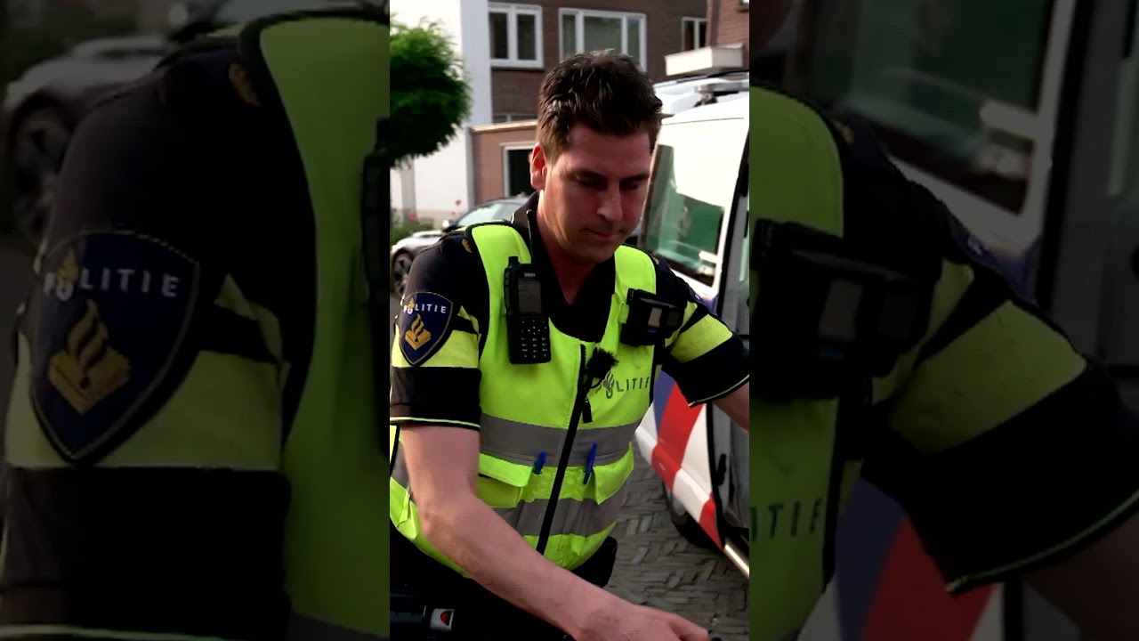 Een stopteken negeren op een opgevoerde fatbike is vragen om problemen 🚨 #fatbike #rachelvaltbinnen