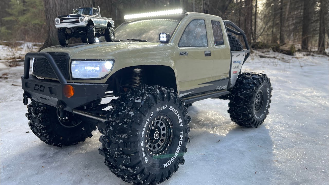 SCX6 and SCX30 mash up #automobile #offroad #snow #axial #chevytrucks #forrest 