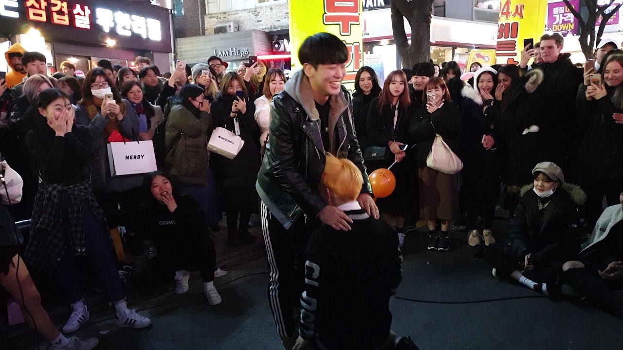 《BrownEyedGirls_#KillBill》 RedCrew#레드크루 #이강용 #킬빌 20181222 220029 Hongdae Busking 홍대버스킹 #SnowHorse