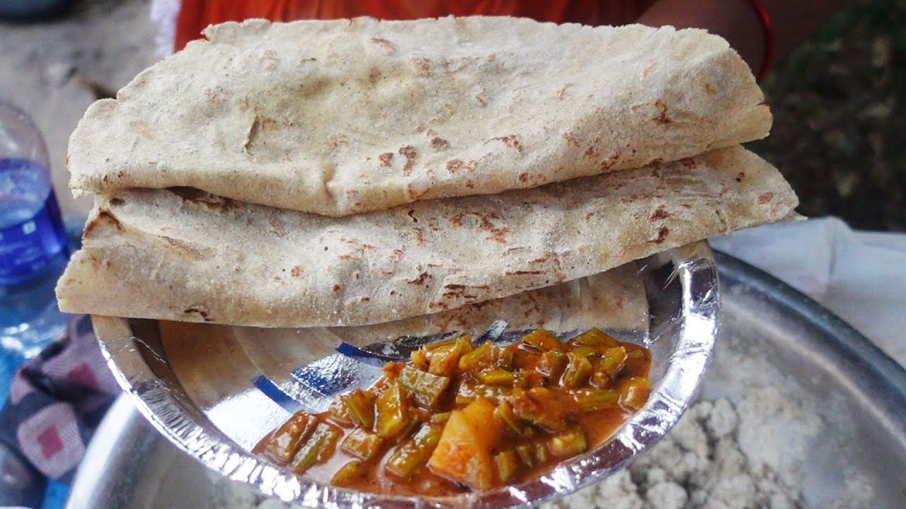 Famous Jowar Roti of Hyderabad | Jonna Rotte Making | Indian Street Food
