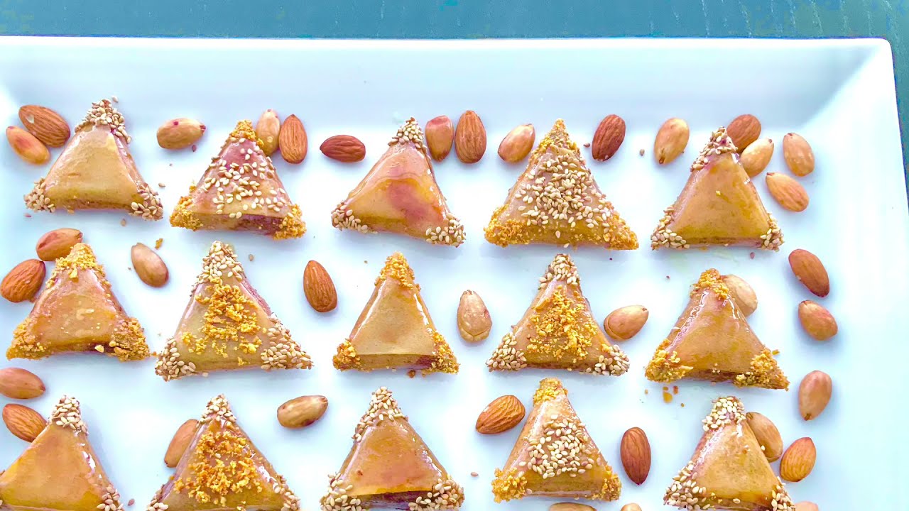 Best Moroccan Almond Briwats / Briouates Recipe - Moroccan Pastries With Almond and Honey Recipe -