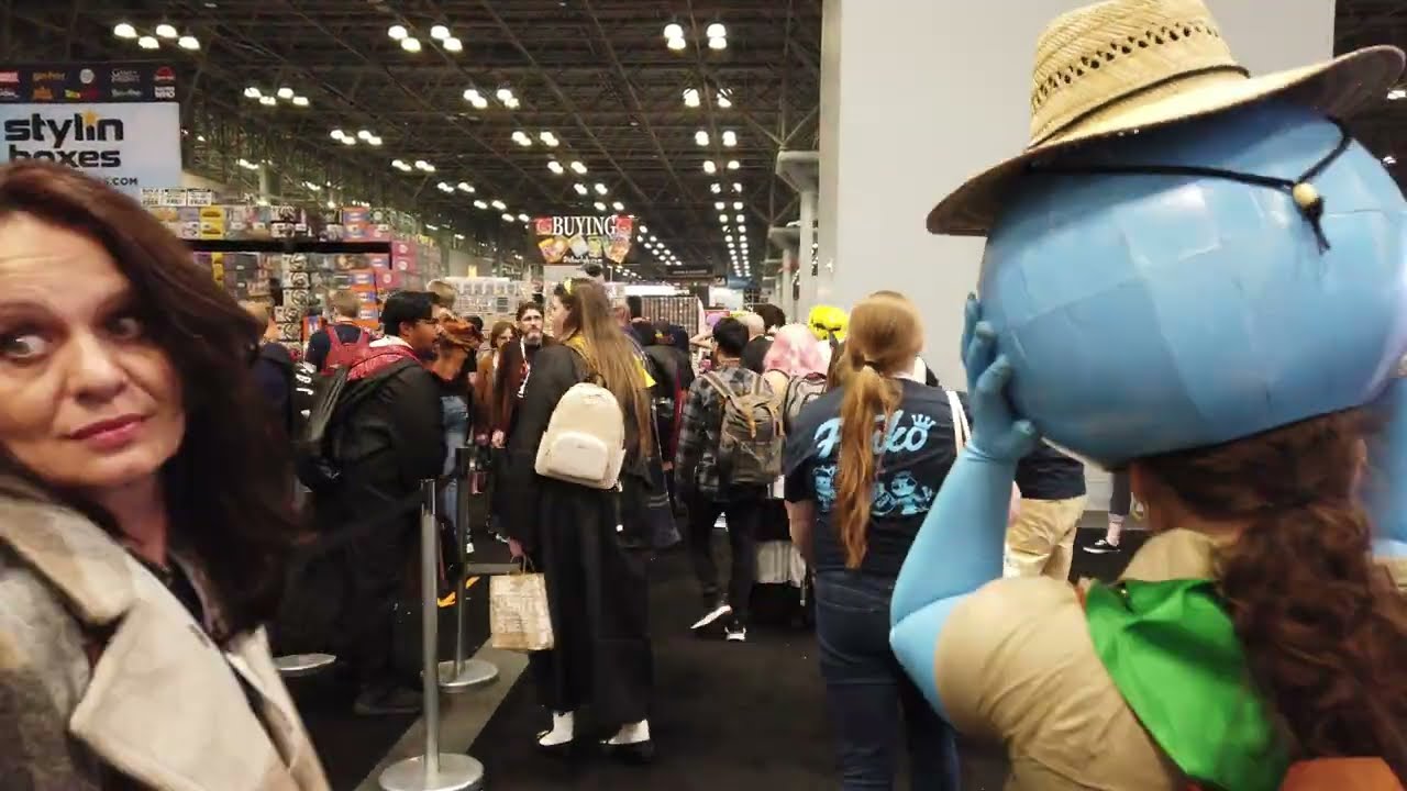 NYCC 2025 Ambient Walk | Javits Center & Crowd Atmosphere | NYC Event