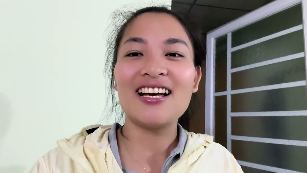 越南女孩回越南和父母坐了整整一天的大巴车就为这一桌团圆饭