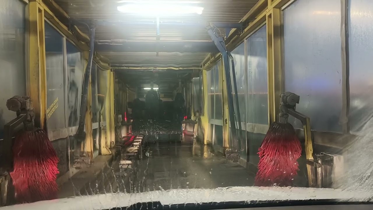 SaTit  went into car wash Portogruaro, VE