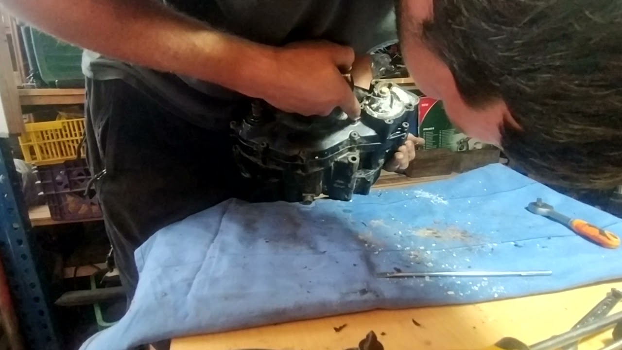 Como desmontar motor suzuki rmx paso a paso parte 2