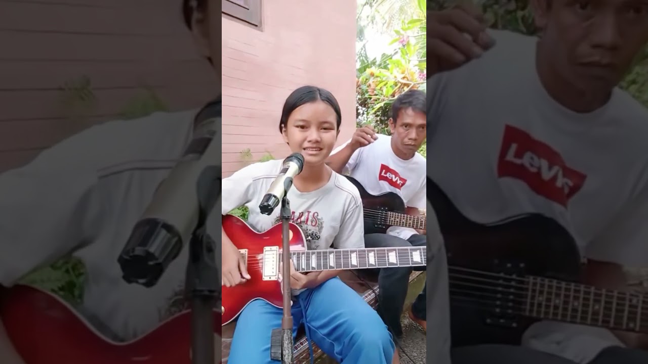 skill keren Wulan gitaris manis #shorts