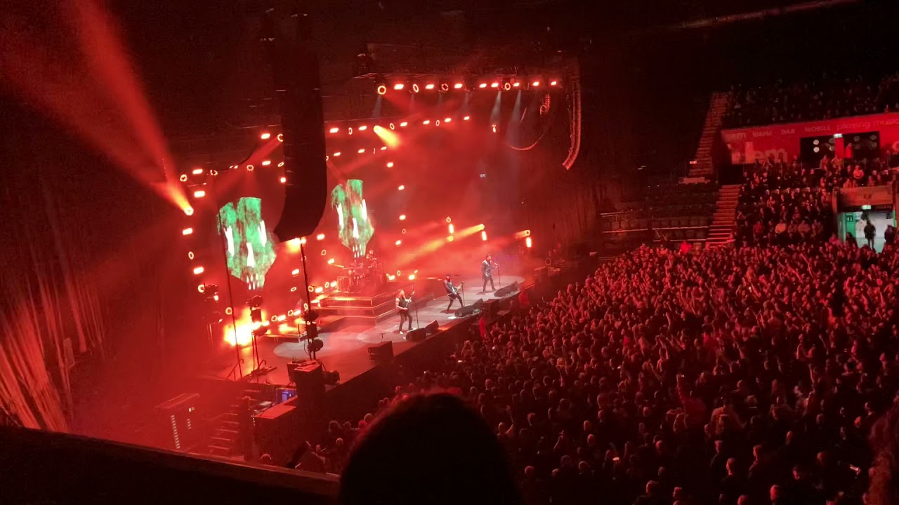 Bullet For My Valentine - Waking The Demon (live @ Nottingham Motorpoint Arena)