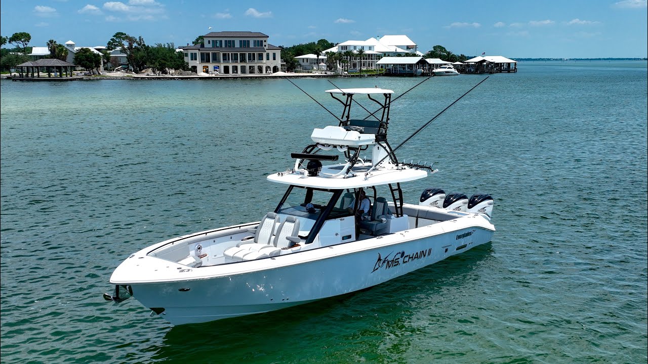 Everglades 395 DH Yacht Sales