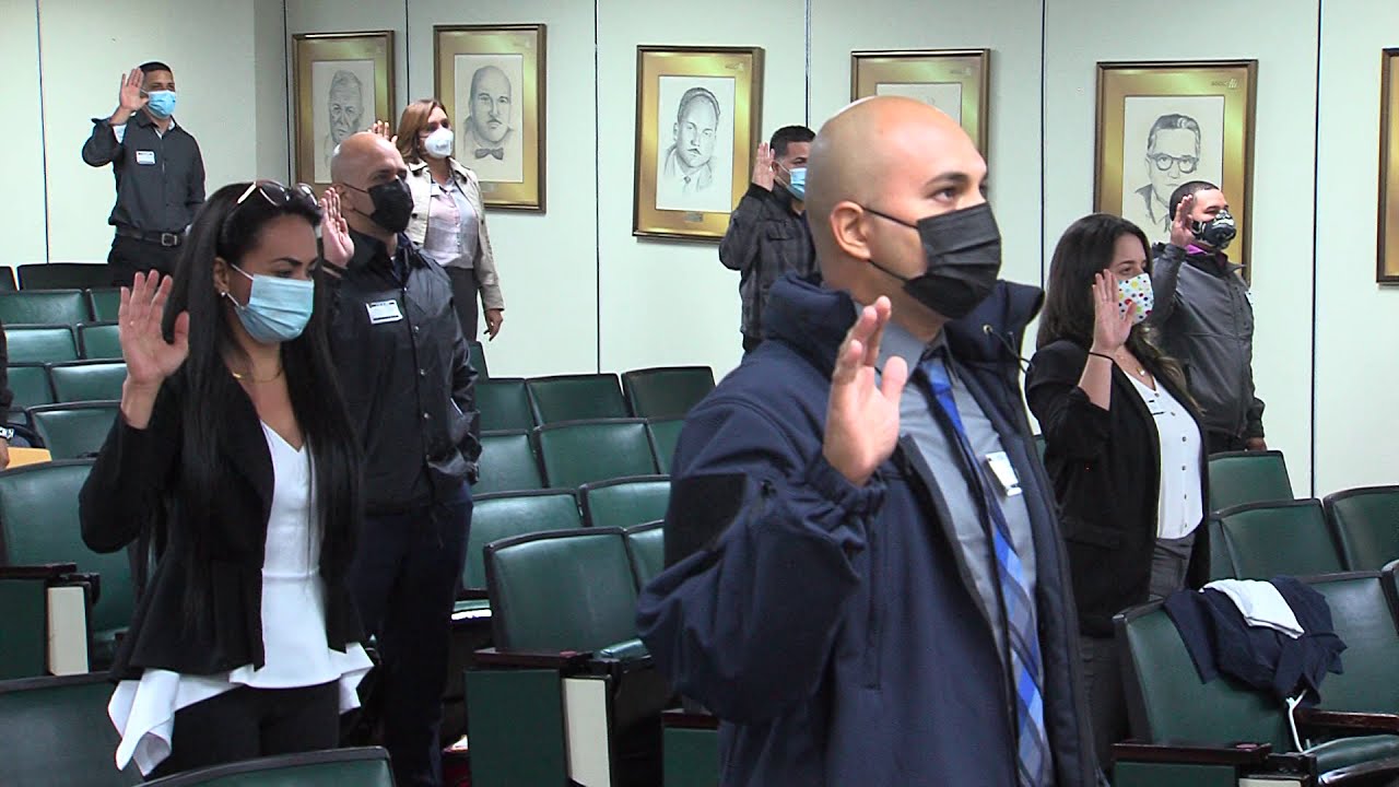 Juramentan nuevos cadetes de la Policía en medio de la pandemia