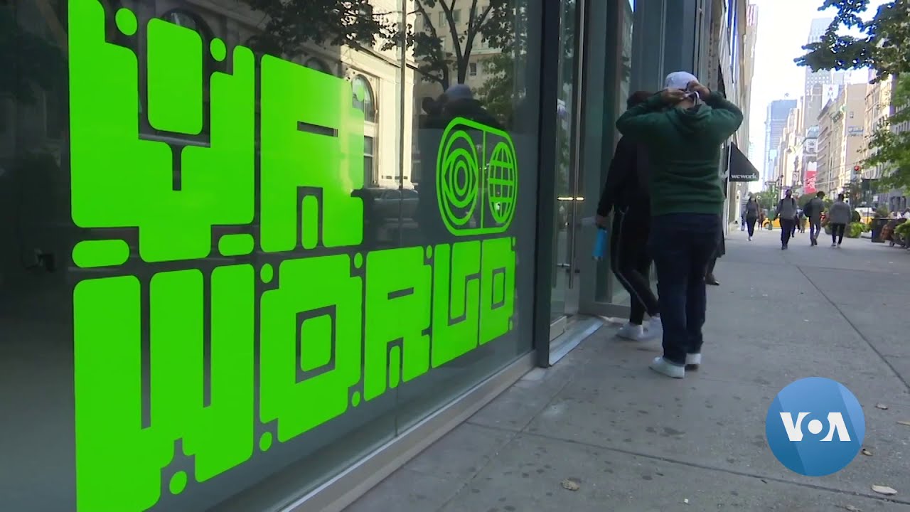 New Yorkers Enjoy Virtual Reality as Pandemic Refuge