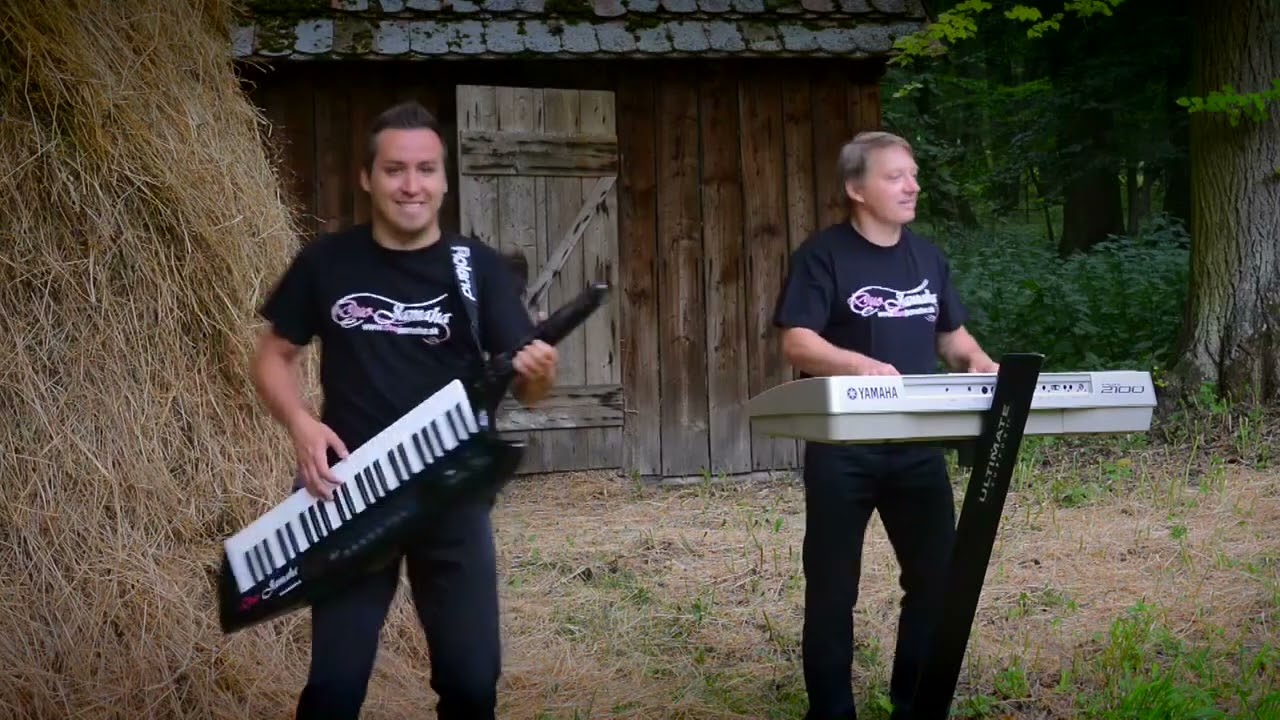 DUO JAMAHA- Veselá dedinka (óóó ja tu bývam rád)