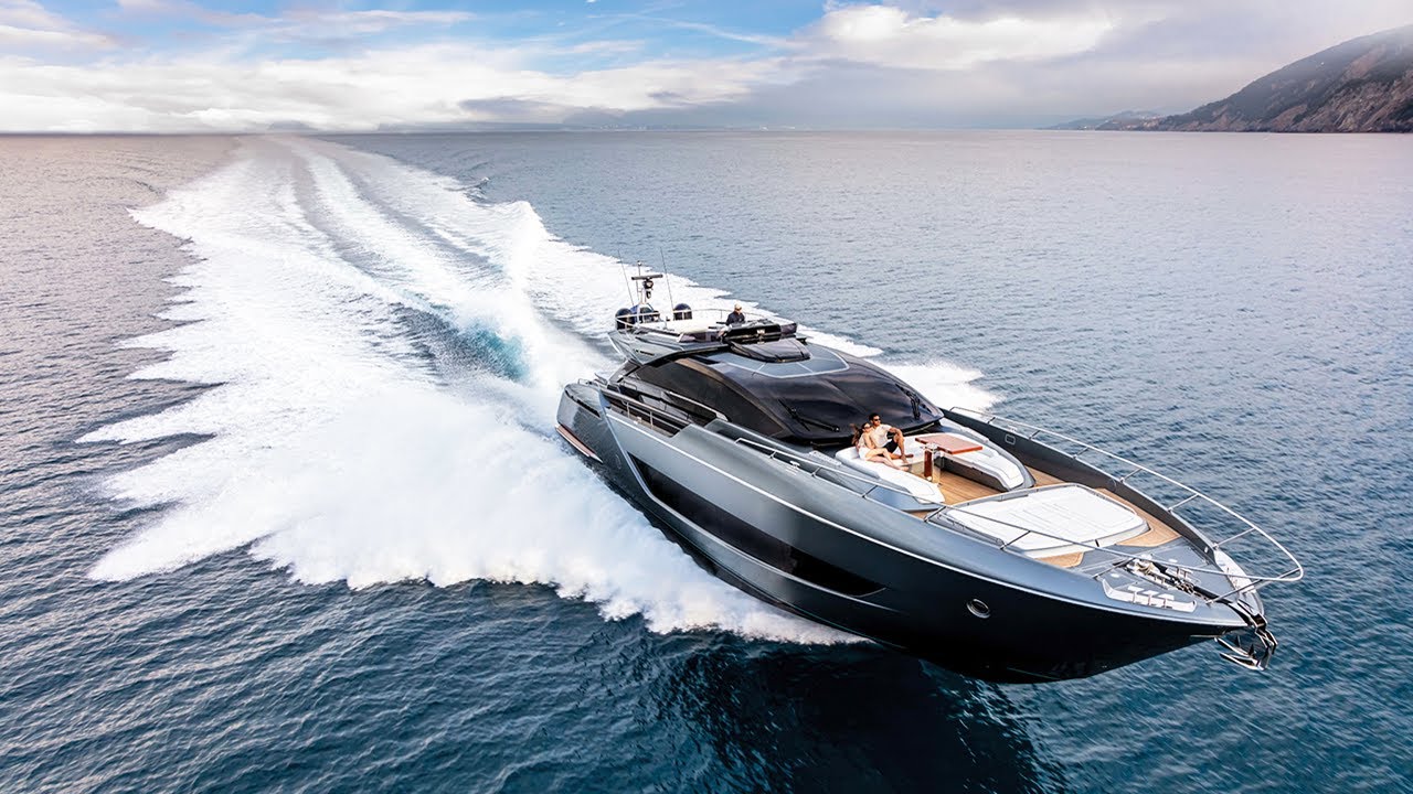 Riva 88 Folgore - Key Features
