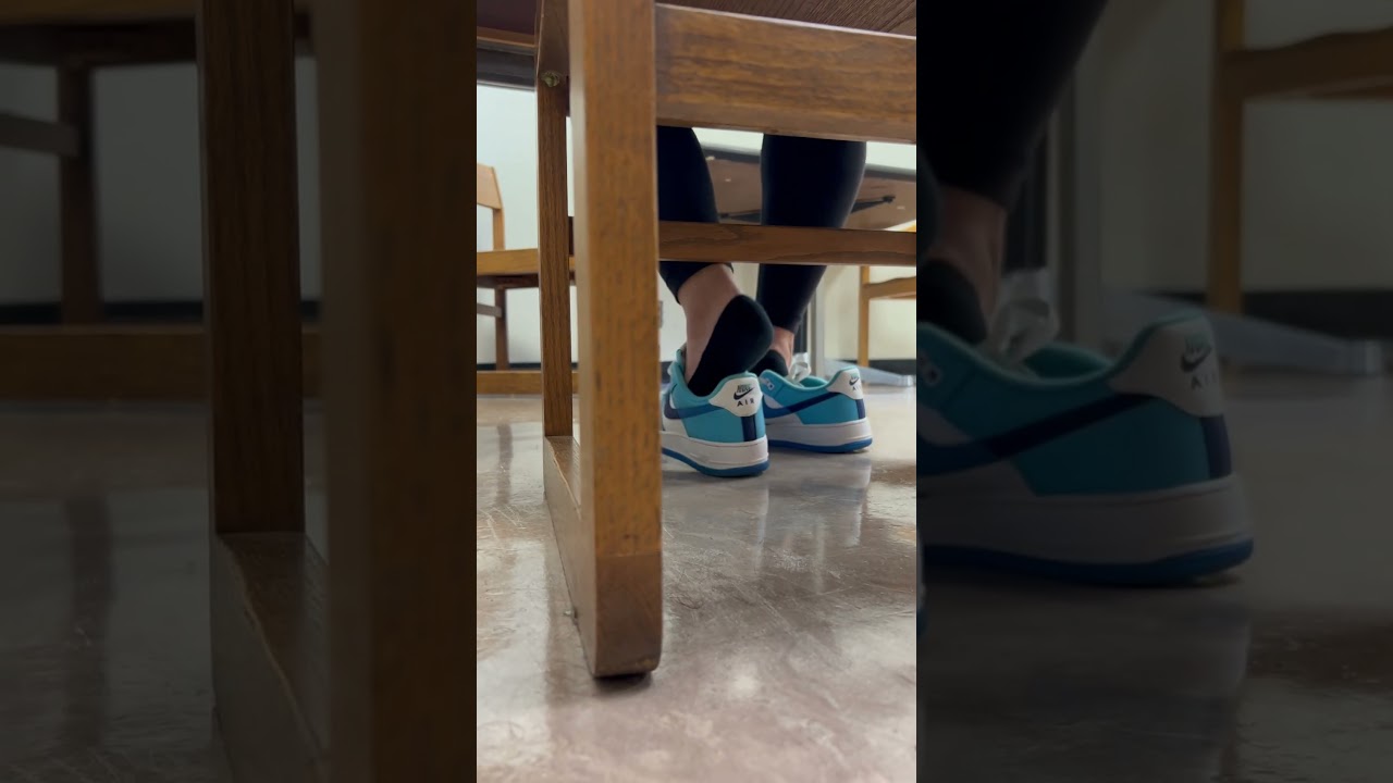 Shoeplay sneakers-pulls off her socks! 🤤