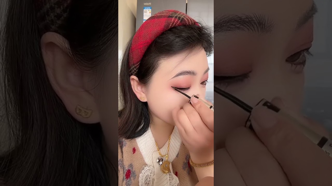 #MakeupTutorialForBeginners #EyelinerApplying #EyelinerTips