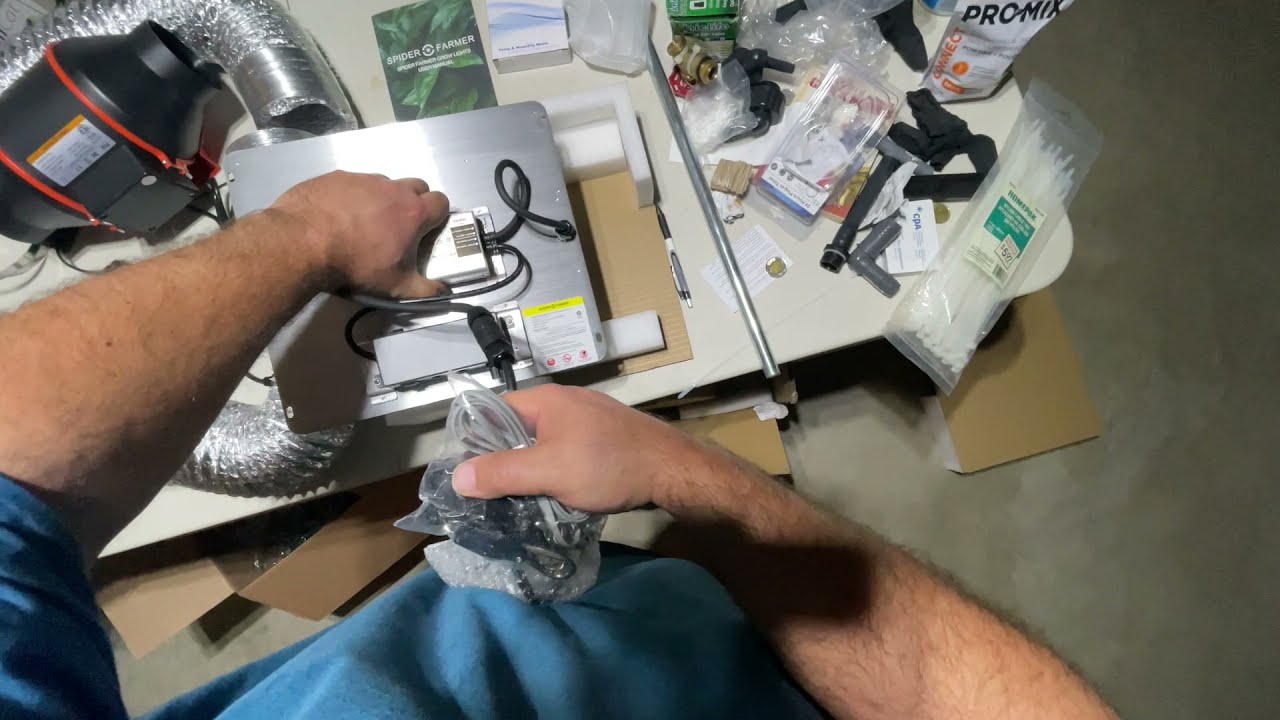Spider Farmer SF1000 unboxing 2021 (coupon code)