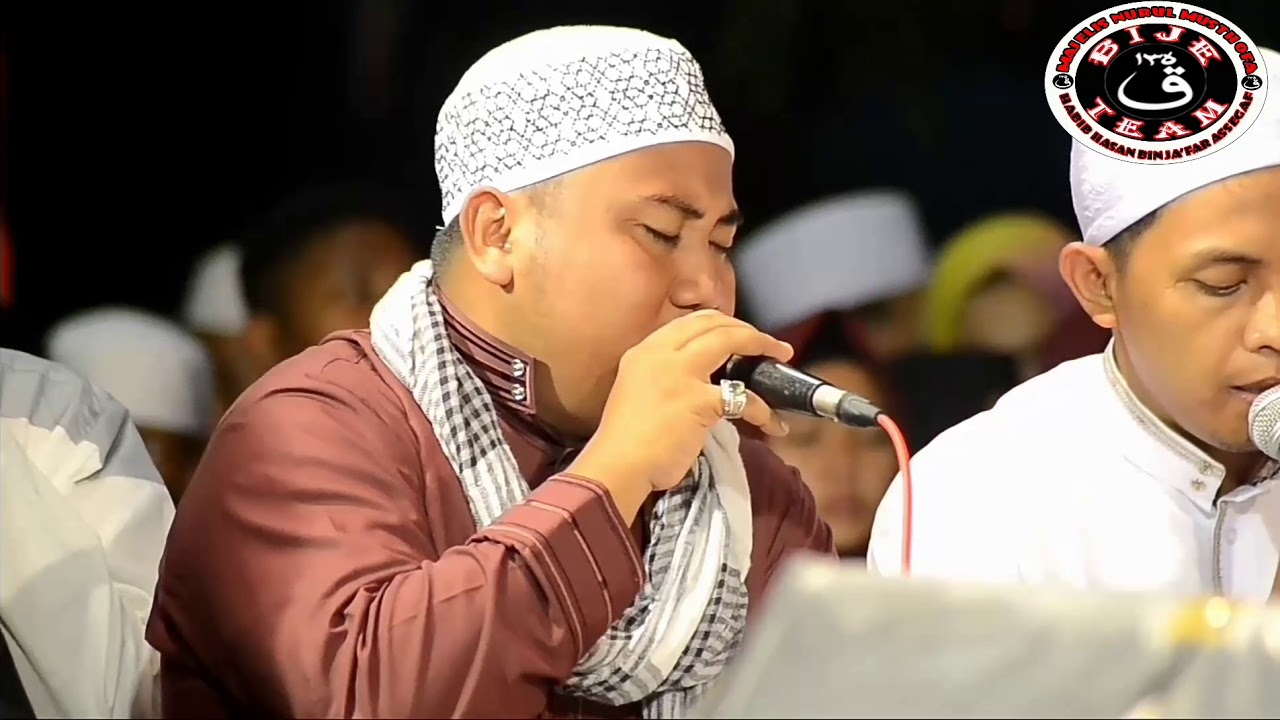 (Ustadz Jamal) qosidah Ya Habibah Qolby di Tugu Proklamasi