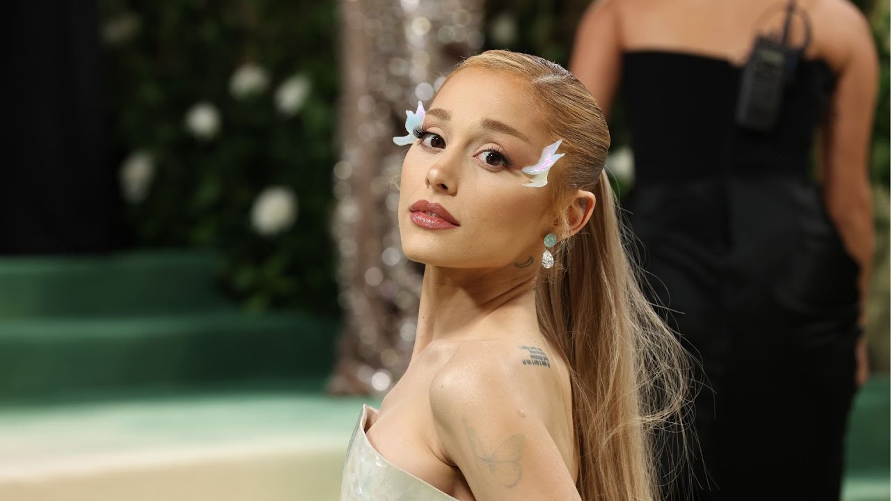 Glazed & Glossy - Ariana Grande | 12 Chords | New Song 