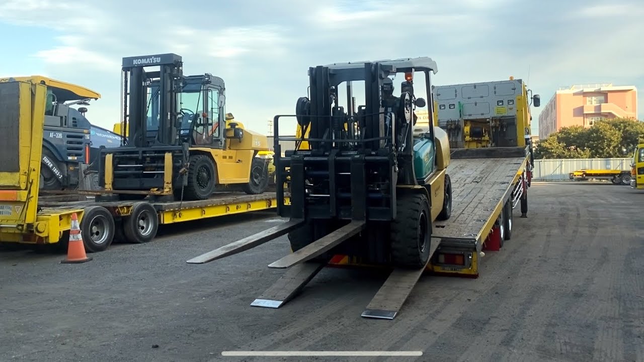 大型セルフ　フォークリフト荷おろし