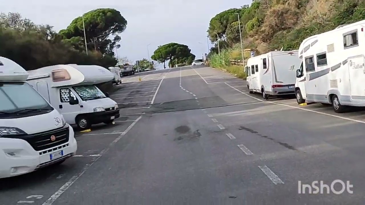 Parcheggio camper a Celle Ligure.