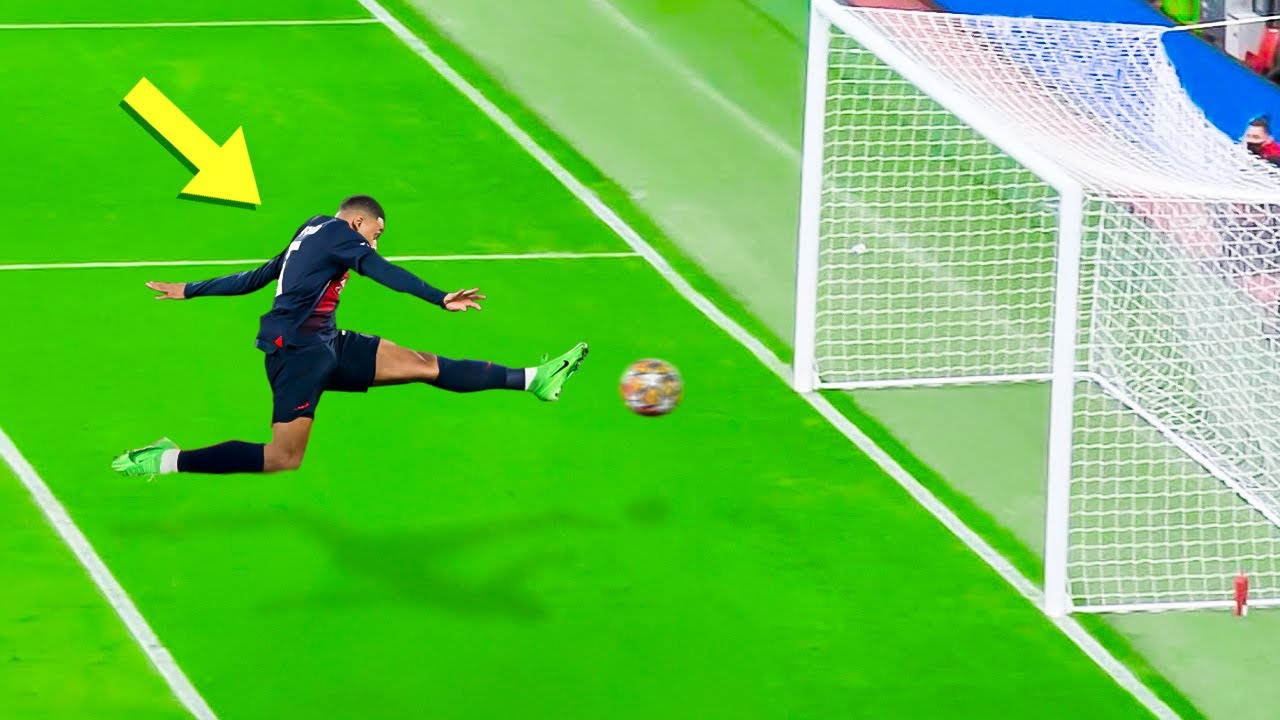 THE PERFECT FOOTBALL PLAYER