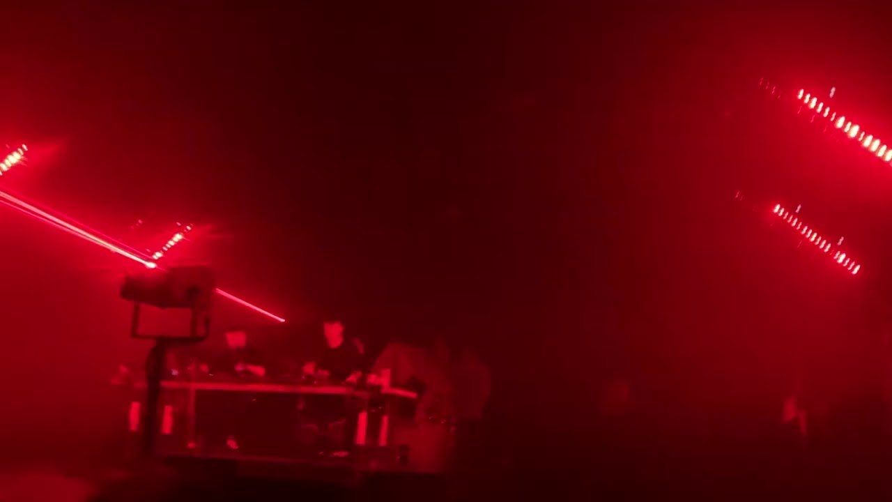 Pangbourne House Mafia - Chop Suey!/Leave Me Like This (Live at WHP23 EYOE Curated By Skrillex)
