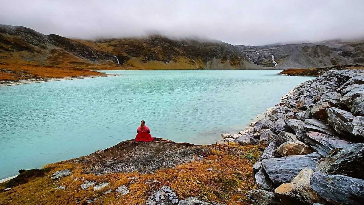 Rottenvikvatnet hike with dogs, Lyngen, Norway