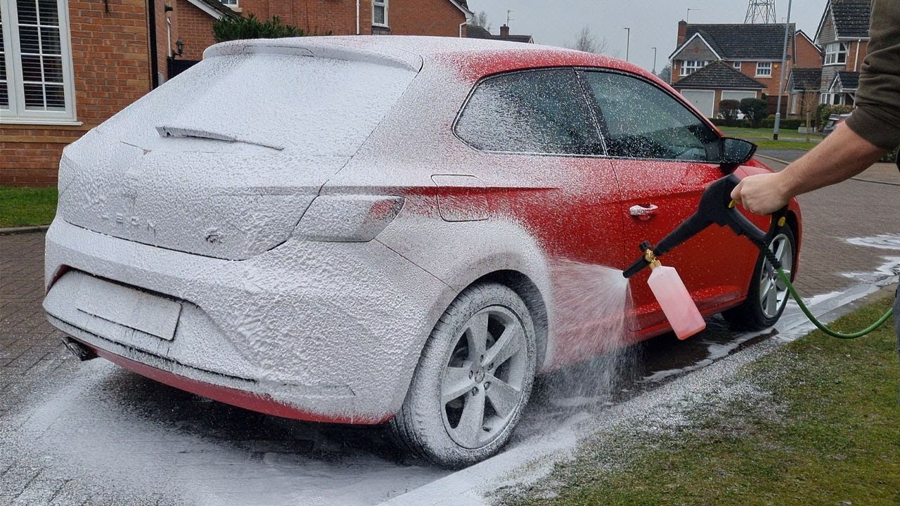 Full Exterior Detailing Washing + 6 Month Protection Seat Leon FR