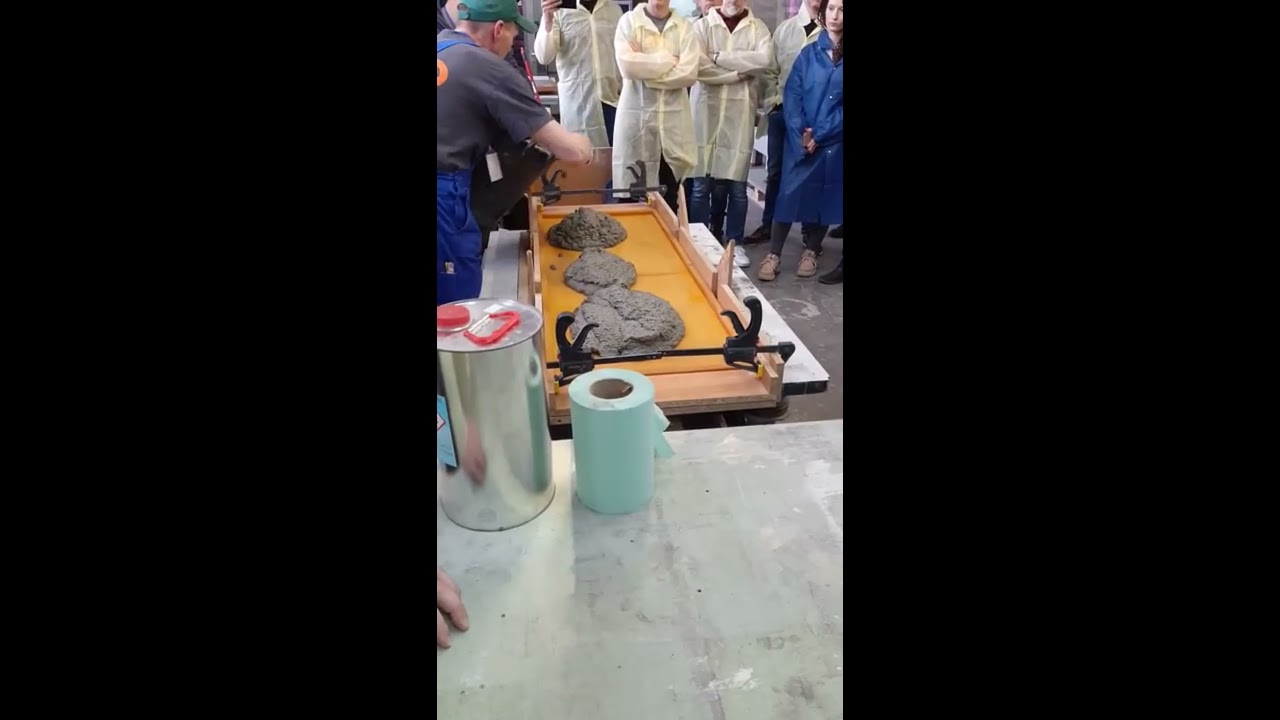 Jak wymieszac i zalać stolik z betonu architektonicznego