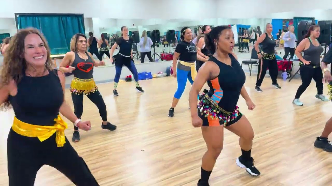 Egyptian goddess embrace dance in the love of Art #youtubeshorts #dance