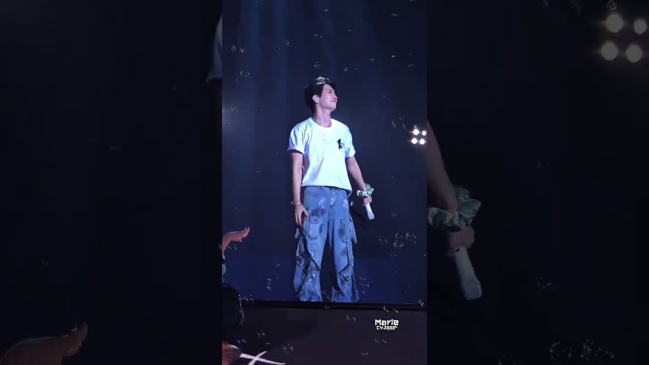 Before the full moon rises 🌕💚 ส่งอากาเซ่🐥 #Fermata_inBKK_D2 #YoungjaeAsiaTourinBKK  #YOUNGJAE #ยองแจ