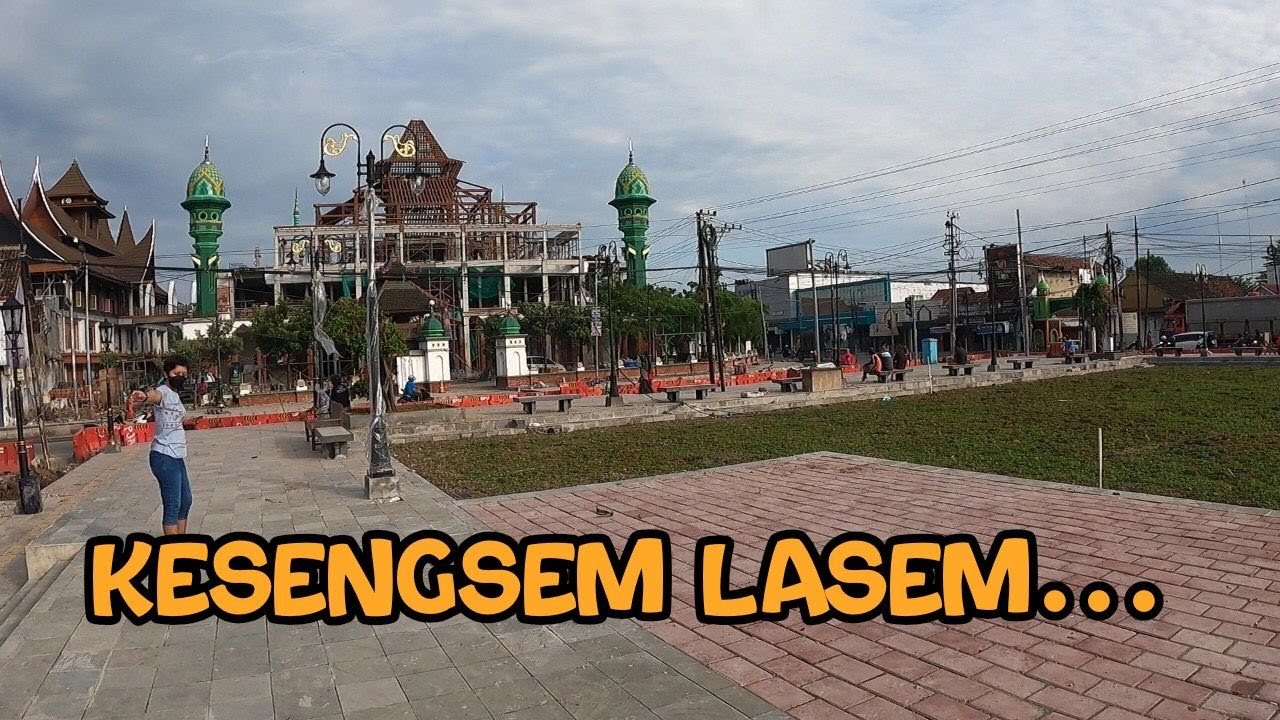 SUASANA PAGI DI LASEM | Alun-alun - Roemah Oei - Rumah Merah Heritage