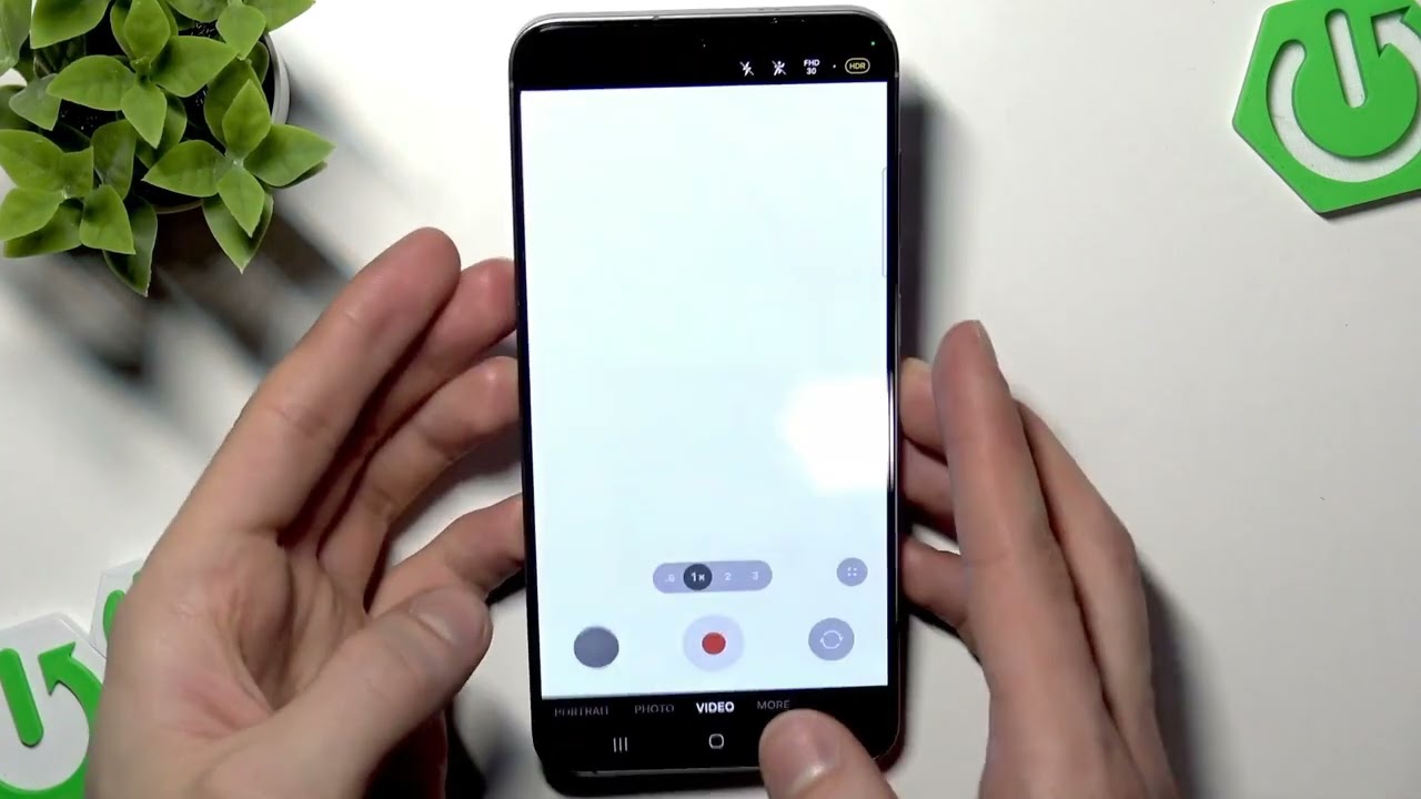 Wie aktiviere ich die Bildstabilisierung beim SAMSUNG Galaxy S25+?