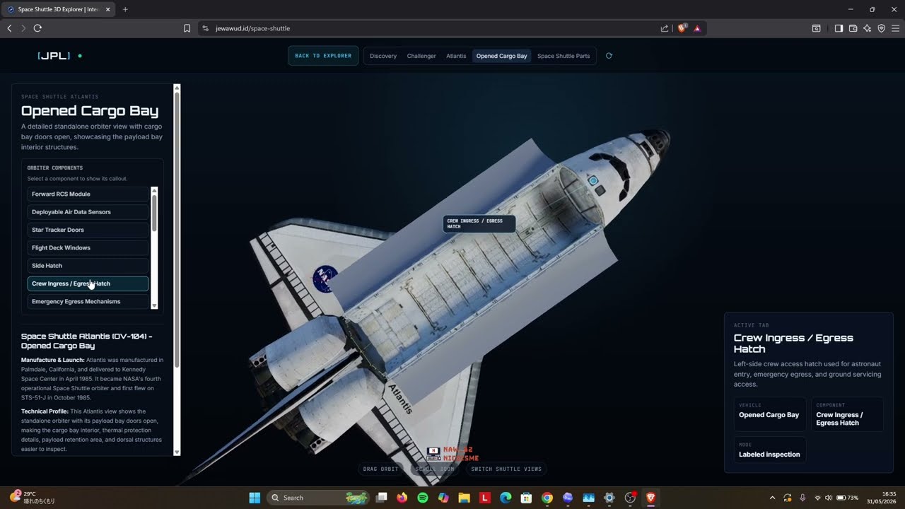 Я создал интерактивный 3D-сайт с космическими кораблями на Three.js и ИИ