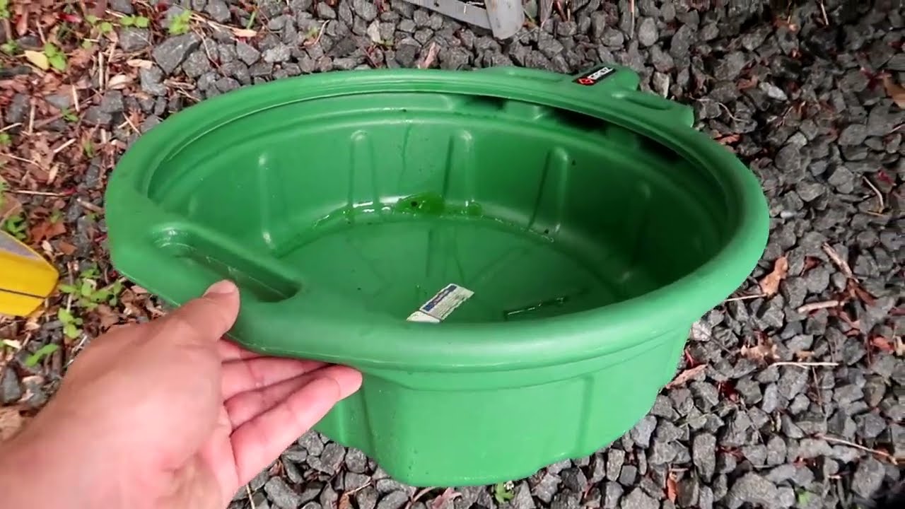 4-1/4 Gallon Oil Drain Pan | Anti-Freeze | HDPE Construction | Chemical & Solvent Resistant Review
