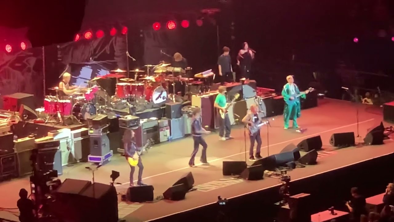 Coattail Riders w/ Mark King & Justin Hawkins “Something About You” Taylor Hawkins Tribute (9/27/22)