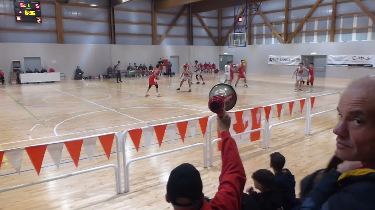 '23-24 Raheem Williams, 6'5