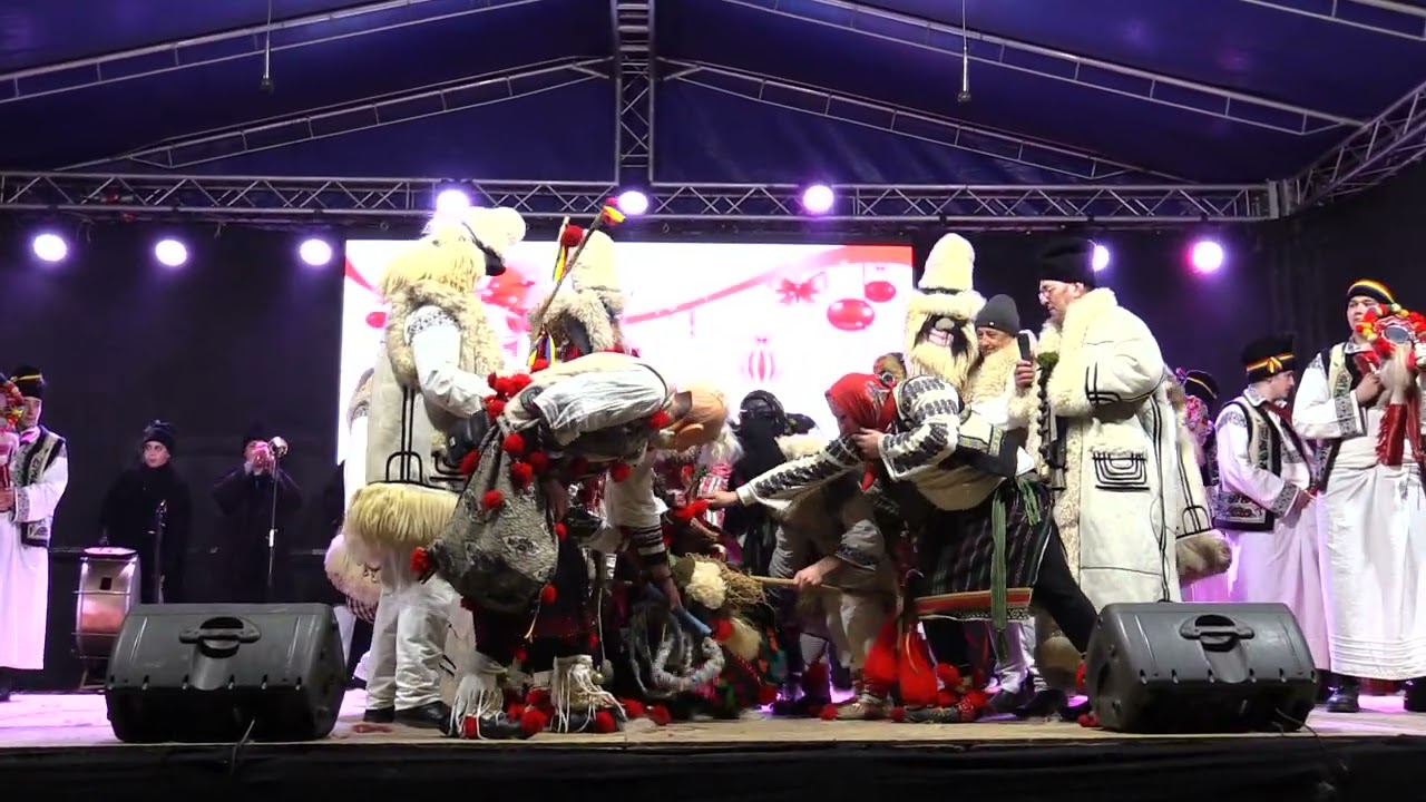 Festivalul de datini de iarnă din Fălticeni. Caprele de la Dolhasca