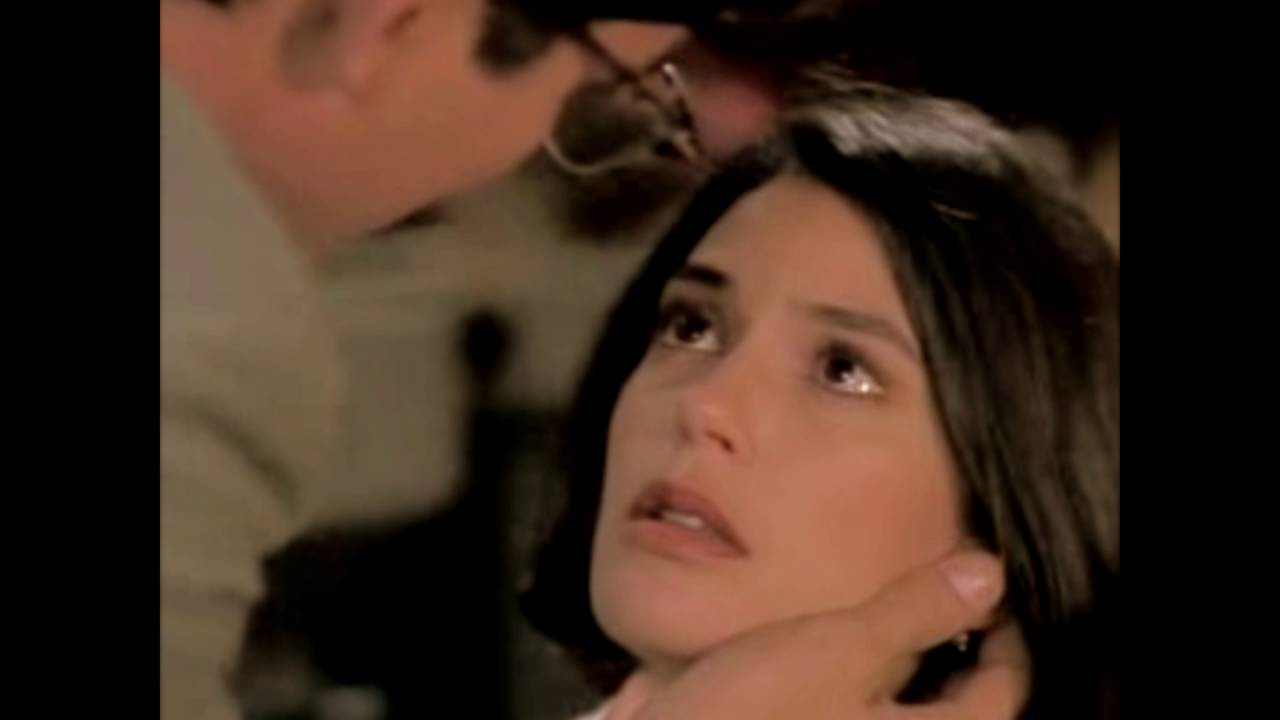 Lois & Clark // Love me like you do (Boyce Avenue)