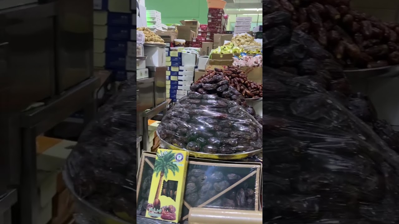 Dates are 50% cheaper in waterfront market #dubai #food #subscribetomychannel #youtubeshorts