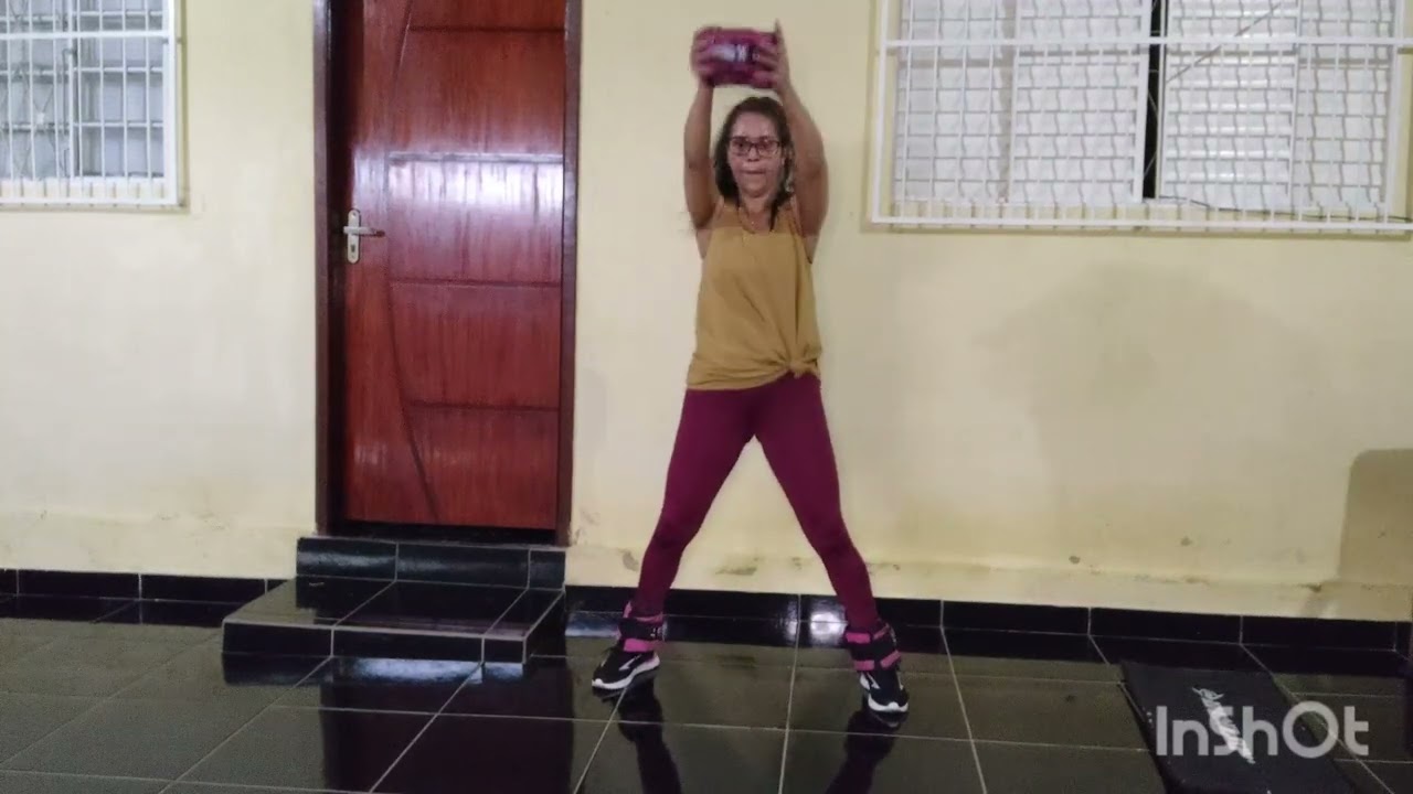 Fazendo ginástica em casa comigo/ Como modelar pernas e bumbum em casa!