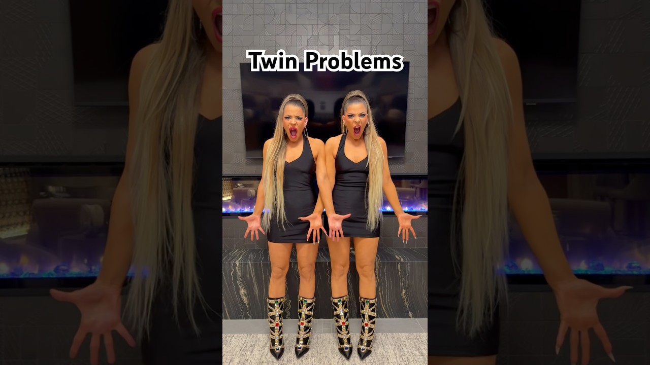 #twins in #shopakira #twinsisters #ootd