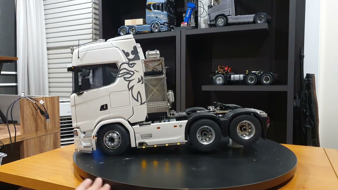Scania 770s Tamiya 1/14 with Futaba T10J and MFC03