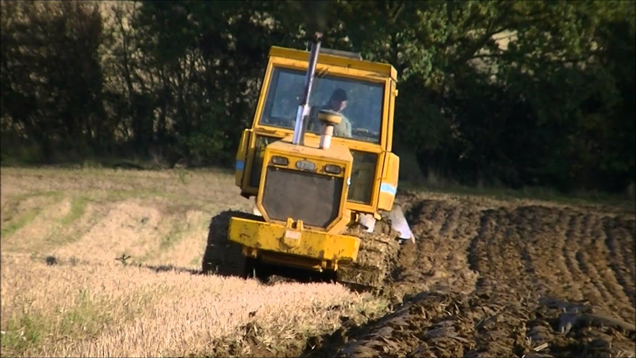 Track marshall 135 ploughing