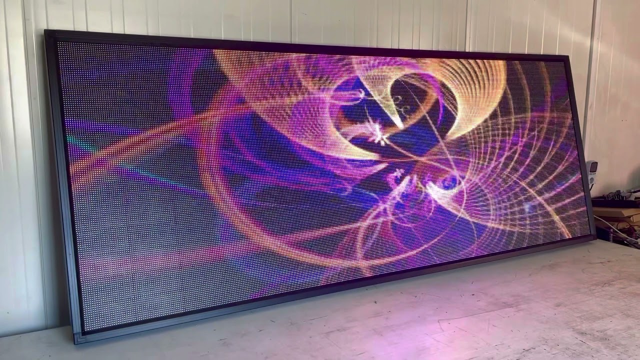 Telebim zewnętrzny LED SMD P6.66 Full Color 96 x 256 cm